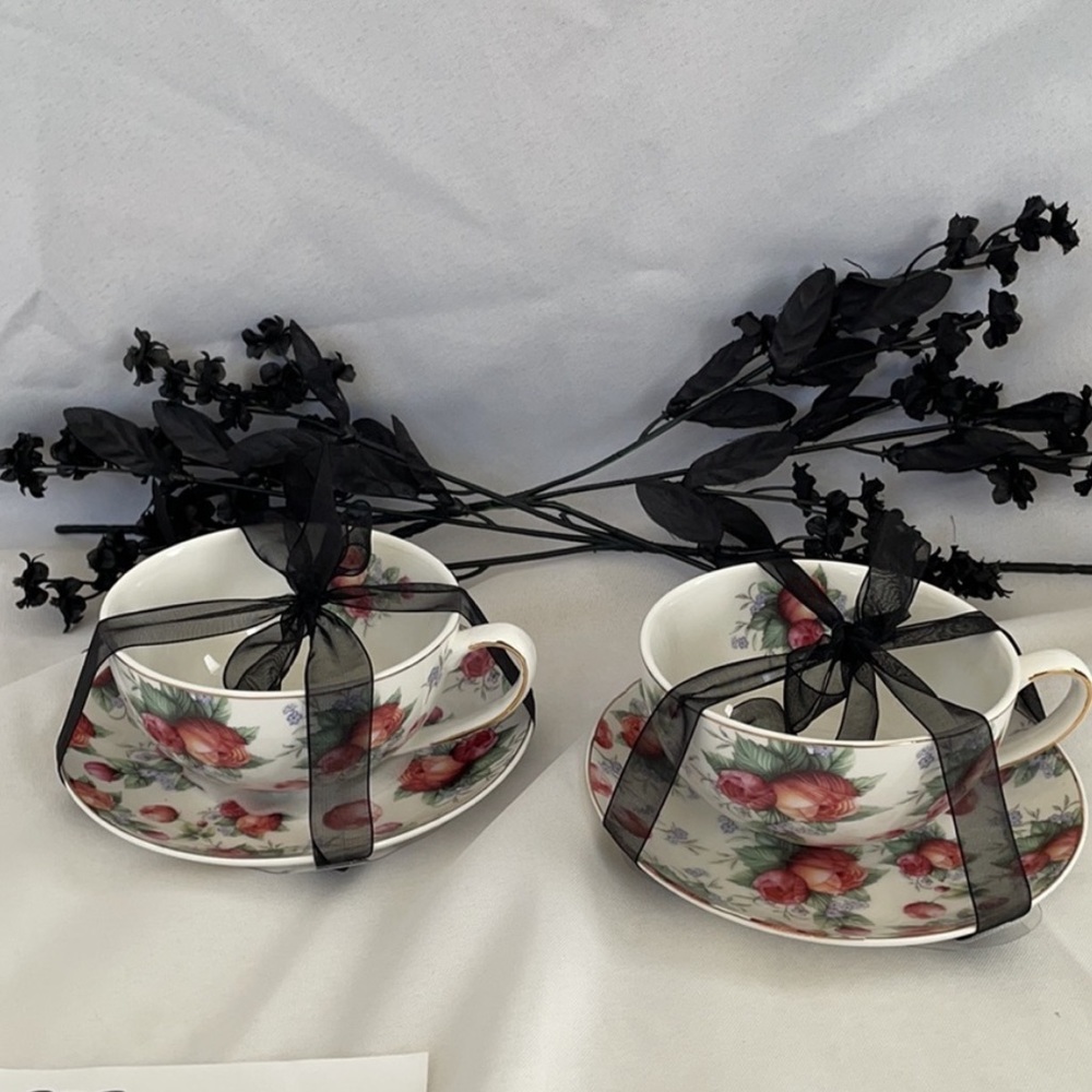 Spooky Tea Set - Picture 2 of 6